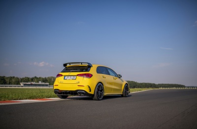 Mercedes-Benz SL01