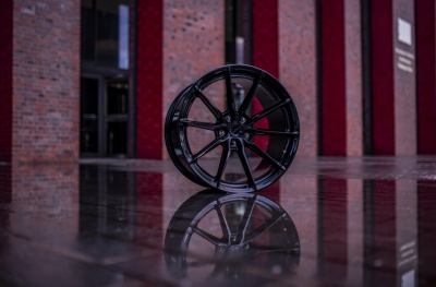 JR37 Glossy Black