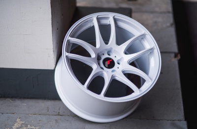 JR29 White