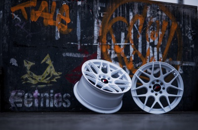 JR18 White