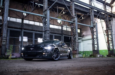 Ford Hyper Black