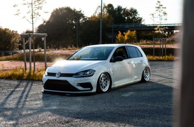 VOLKSWAGEN GOLF / R / GTI - VEHICLE GALLERY