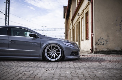 Volkswagen japan racing rim details