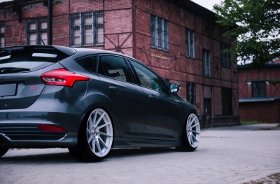Ford japan racing wheels details