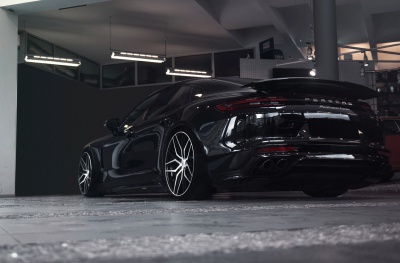 Porsche japan racing rim details