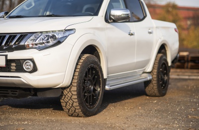 Mitsubishi L200