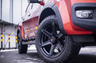 Isuzu Matt Black