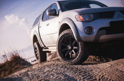 Mitsubishi L200