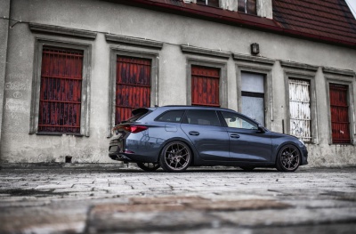 Seat japan racing rims