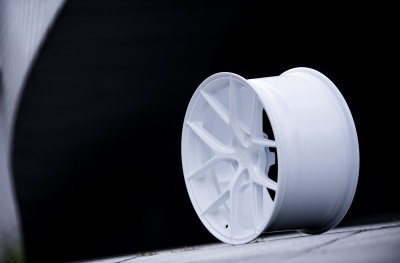 SL01 White