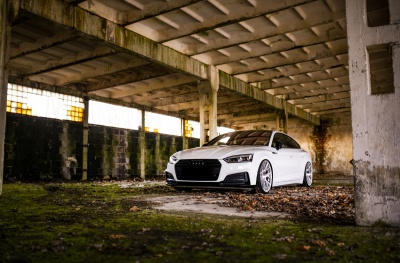 Audi JR42