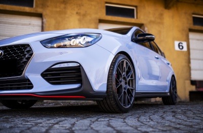 Hyundai japan racing rim details