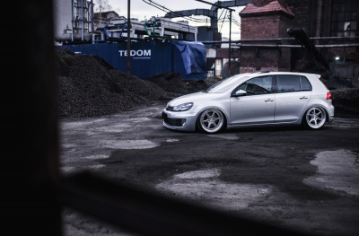 Volkswagen Golf / R / GTI
