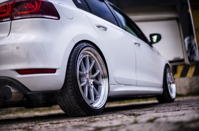 Volkswagen Golf / R / GTI