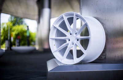 JR37 White