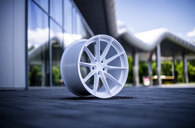 JR37 White
