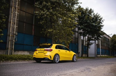Mercedes-Benz pics