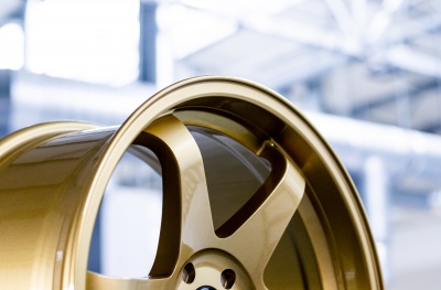 JR3 Gloss Gold