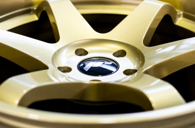 JR3 Gloss Gold