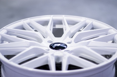 JR28 Gloss White