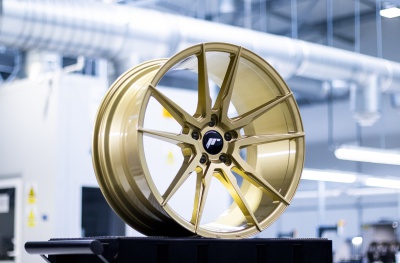 JR21 Gloss Gold