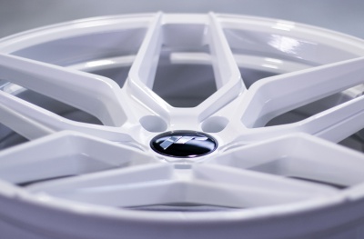 JR34 Gloss White