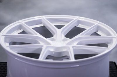 SL01 Gloss White