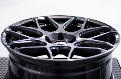 JR18 Gloss Graphite