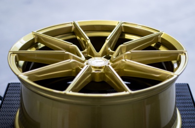 SL02 Gloss Gold