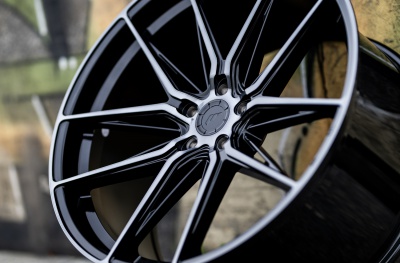JR44 Gloss Black Machined Face