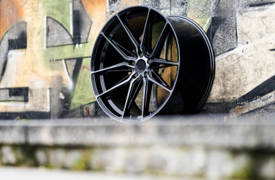 JR44 Gloss Black Machined Face