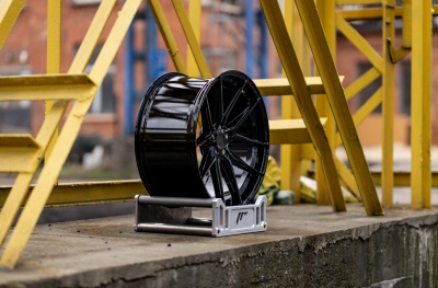 JR44 Glossy Black