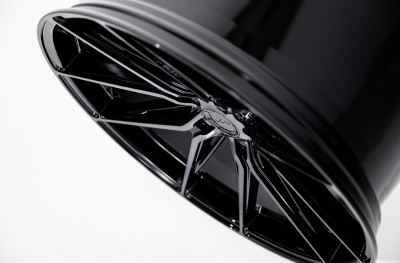 JR44 Gloss Black Machined Face