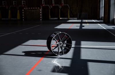 JR44 Gloss Black Machined Face