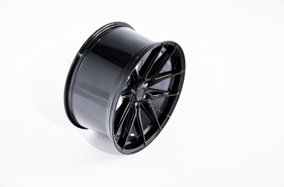 JR44 Glossy Black