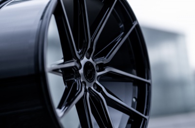JR44 Gloss Black Machined Face