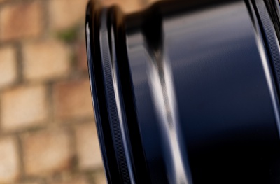 SL03 Glossy Black
