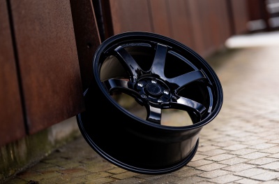 SL03 Glossy Black
