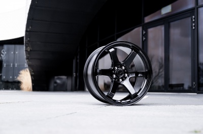 SL03 Glossy Black