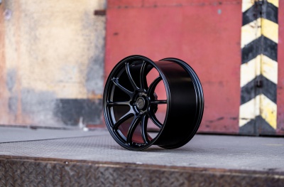 SL04 Matt Black