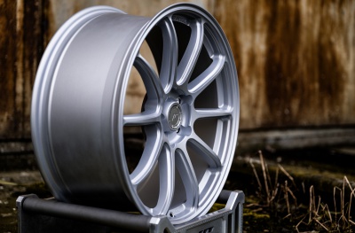 SL04 japan racing rim details