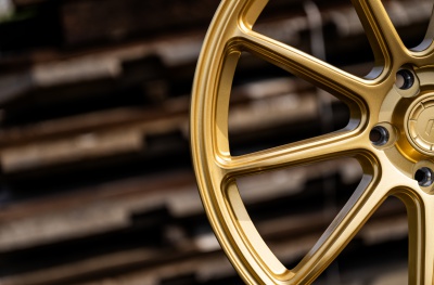 SL04 Gold