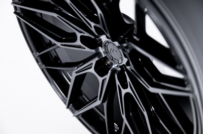JR46 Gloss Black Machined Face