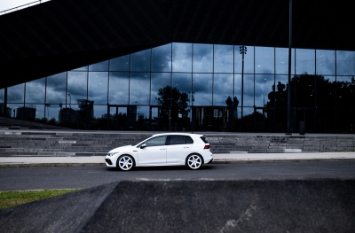 Volkswagen Golf / R / GTI