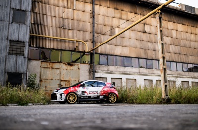 Toyota SL04
