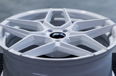 JR34 Gloss White