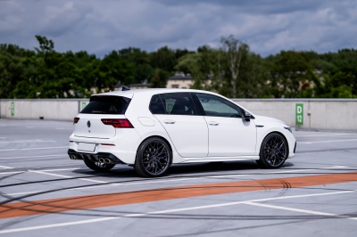 Volkswagen japan racing wheels details