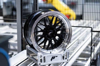JR23 Gloss Black Machined Lip