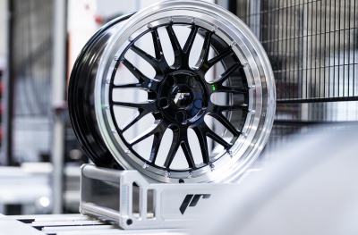JR23 Gloss Black Machined Lip