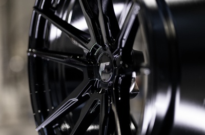 JR21 Glossy Black